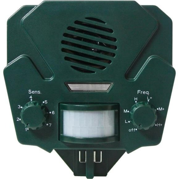 Solar Yard Gard Electronic Animal Repeller  with Ultrasonic Sound-Waves - Picture 2 of 6